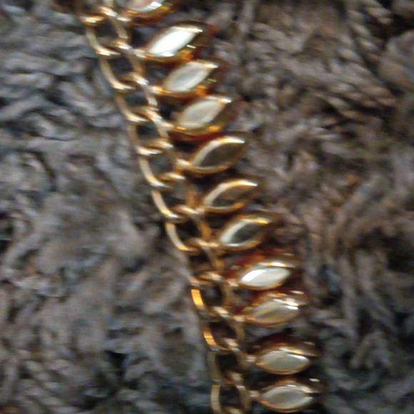 Lot A-1 - Picture 5 of 5